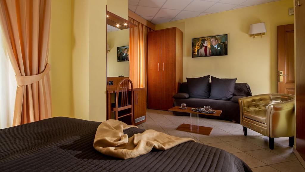 In Roma Vale&Hillary Colosseo B&B Kamer foto